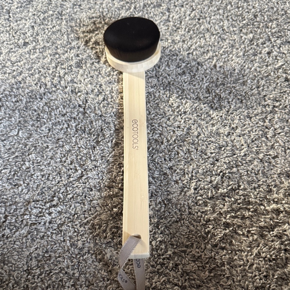 NEW - ecotools back tanning applicator
